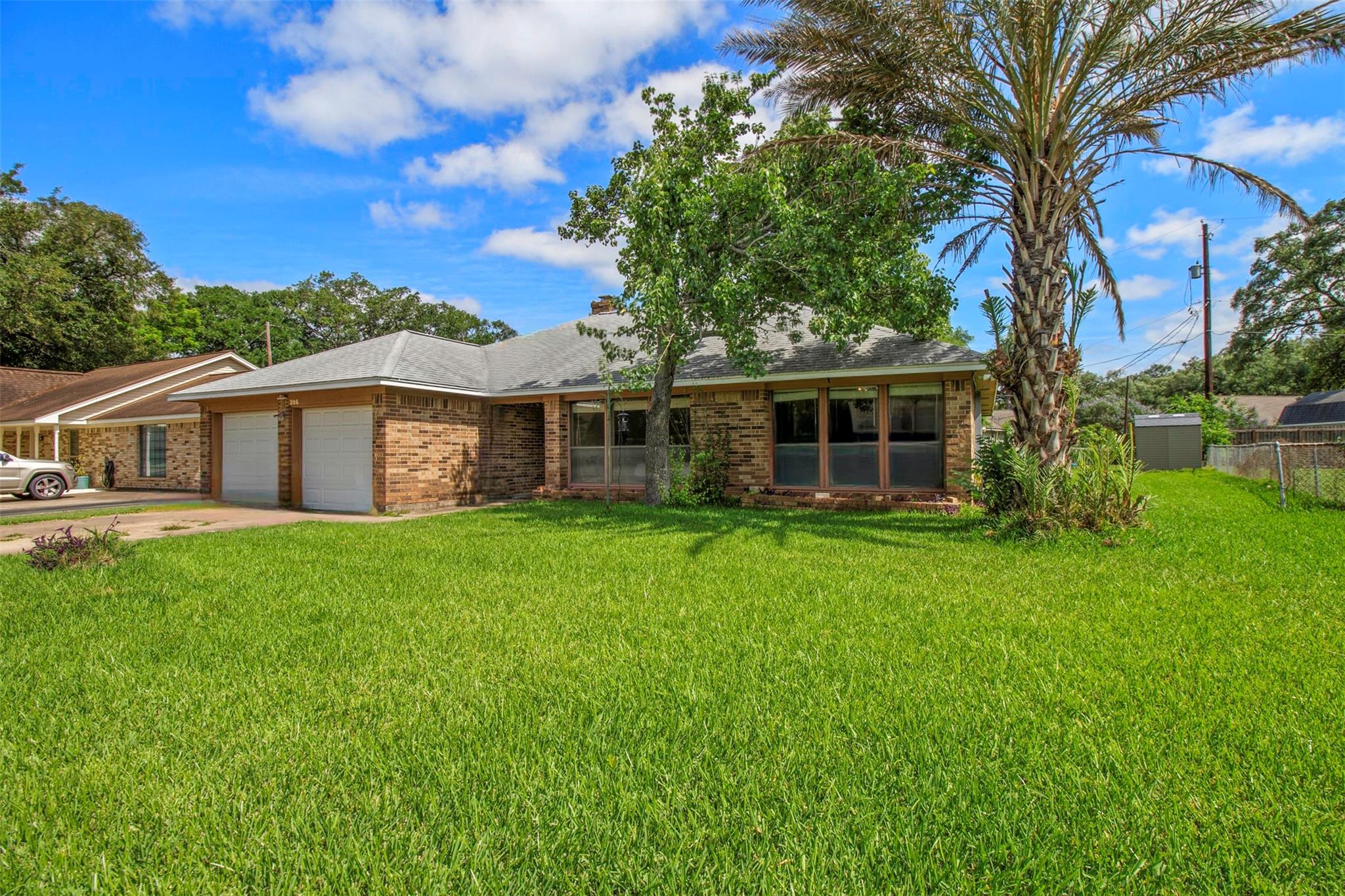 Residential in Lake Jackson 3