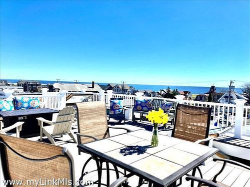 unit-4-37 Circuit Ave, Oak Bluffs, MA, 02557 | Card Image