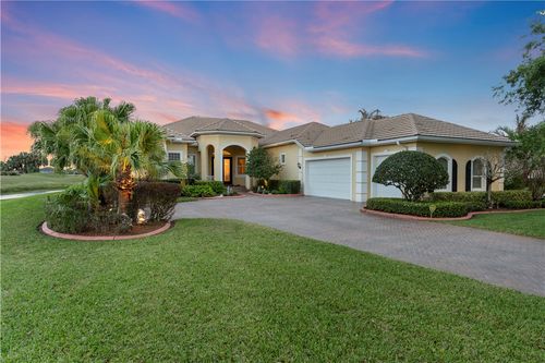 1360 S Village Sq, Vero Beach, FL, 32966-1250 | Card Image