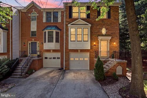2117 Patty Ln, VIENNA, VA, 22182-4021 | Card Image