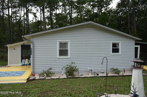 1203 Ocean Trail Ct, Supply, NC, 28462-3517 | Card Image