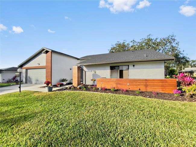 5744 Augusta Cir, House other with 3 bedrooms, 2 bathrooms and null parking in Sarasota FL | Image 13