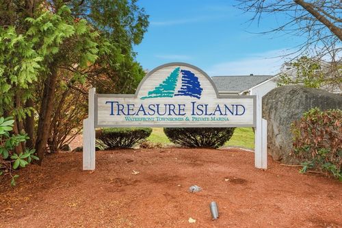 303-303 Treasure Island Rd, Webster, MA, 01570-1568 | Card Image
