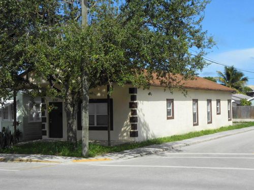 332 S E St, Lake Worth Beach, FL, 33460-4012 | Card Image