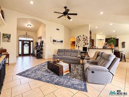 1929 Leanne Dr, Carlsbad, NM, 88220-4490 | Card Image