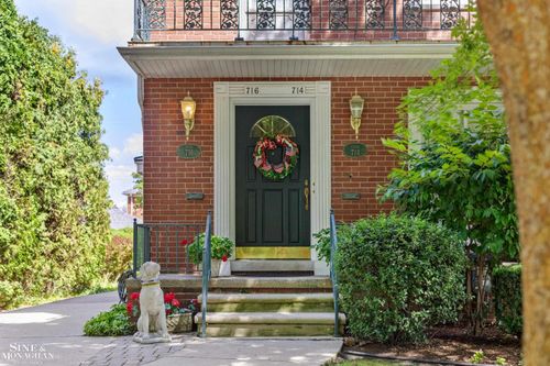 716 Trombley Rd, Grosse Pointe Park, MI, 48230-1861 | Card Image