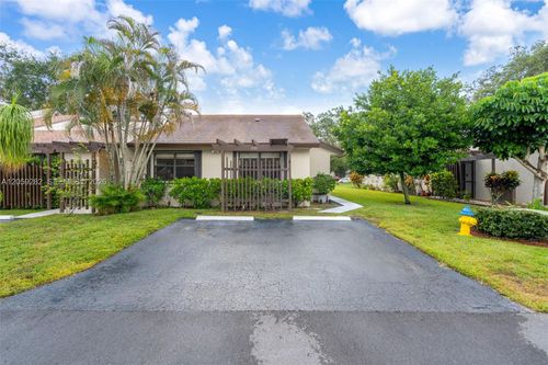 1551 Nw 98th Way, Pembroke Pines, FL, 33024 | Card Image