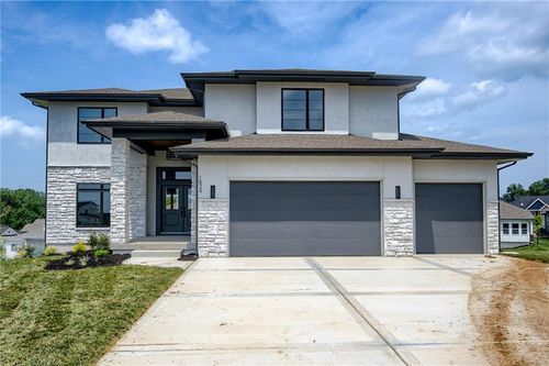 1824 Arbor Trl, Liberty, MO, 64068-7187 | Card Image
