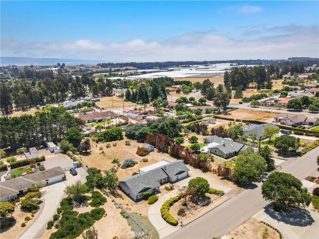 425 Tejas Pl, House other with 3 bedrooms, 3 bathrooms and 3 parking in Nipomo CA | Image 36
