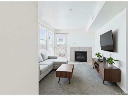 unit-18-960 S Dawson Way, Aurora, CO, 80012-3820 | Card Image