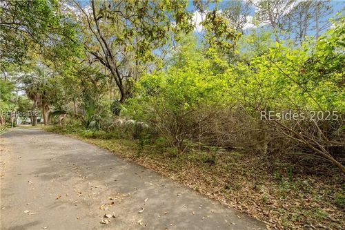 3 Ocean Marsh Ct, Saint Helena Island, SC, 29920-5066 | Card Image