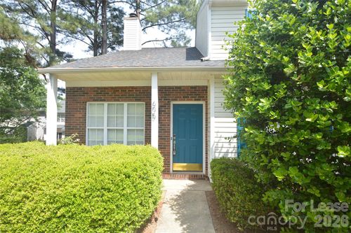 605 Mountainwater Dr, Charlotte, NC, 28262-4341 | Card Image