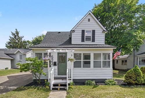 523 W Maple St, Wayland, MI, 49348-1261 | Card Image