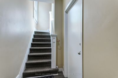 MAIN - 310 Clinton St, Home with 2 bedrooms, 1 bathrooms and null parking in Toronto ON | Image 3