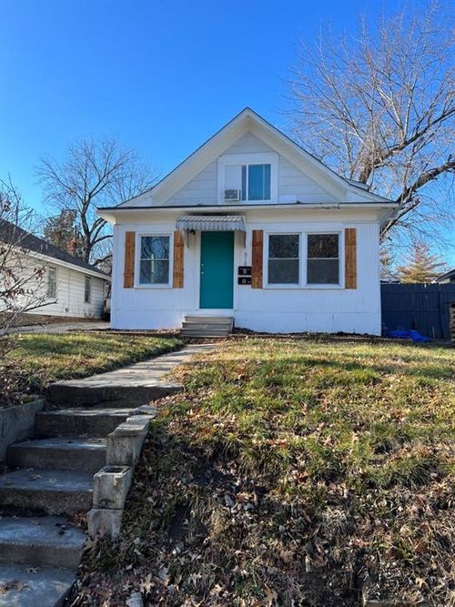 810 S Hardy Ave, Independence, MO, 64053-1829 | Card Image