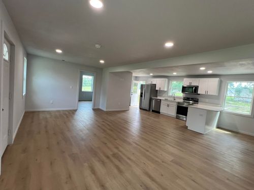 530 Walnut Hill Church Rd, Campobello, SC, 29322-9414 | Card Image