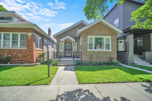 7707 S Ridgeland Ave, Chicago, IL, 60649-4505 | Card Image