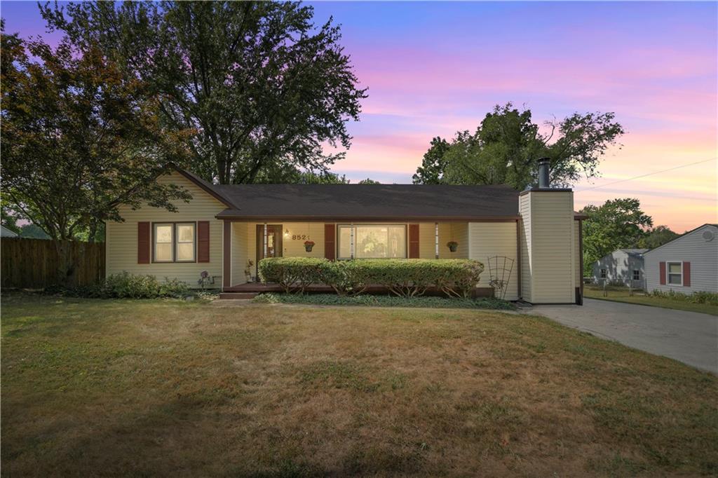 Trail Ridge Dr, Independence, MO 64050