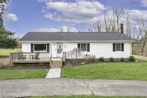 1852 Ridgewood Rd, Wadsworth, OH, 44281-8500 | Card Image