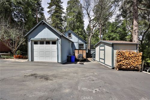 23352 Outlook Ln, Crestline, CA, 92325-9481 | Card Image