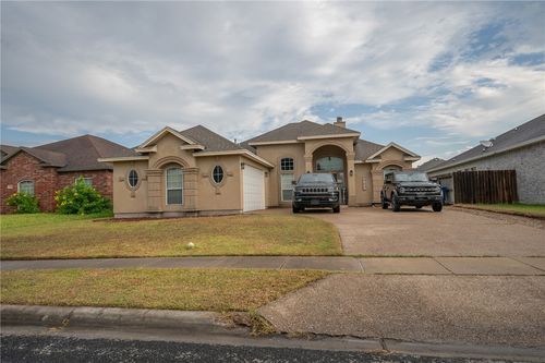 6822 Old Square Dr, Corpus Christi, TX, 78414-5503 | Card Image