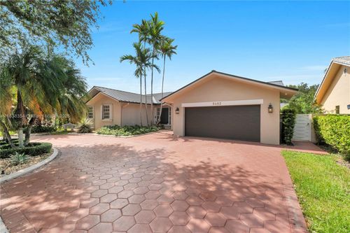 8482 Nw 166th Ter, Miami Lakes, FL, 33016-6172 | Card Image