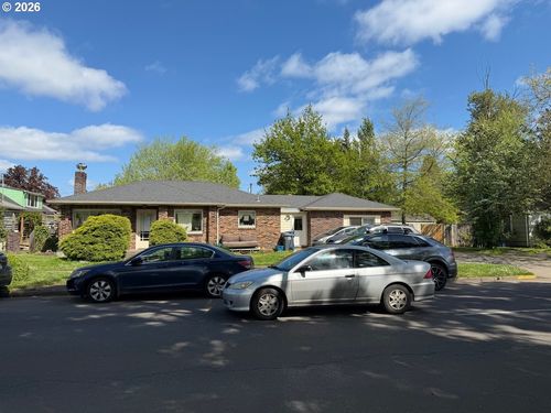 2031 Hilyard St, Eugene, OR, 97405 | Card Image