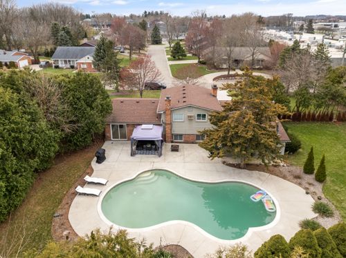 23960 Whittaker Dr, Farmington, MI, 48335-3369 | Card Image