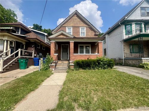 31 Worcester Pl, Buffalo, NY, 14215-2131 | Card Image