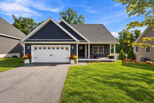 12 Sable Way, Manchester, NH, 03102-2734 | Card Image
