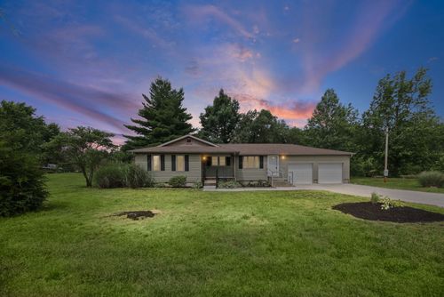 8517 N Cherryville Ln, Mount Vernon, IL, 62864-6331 | Card Image