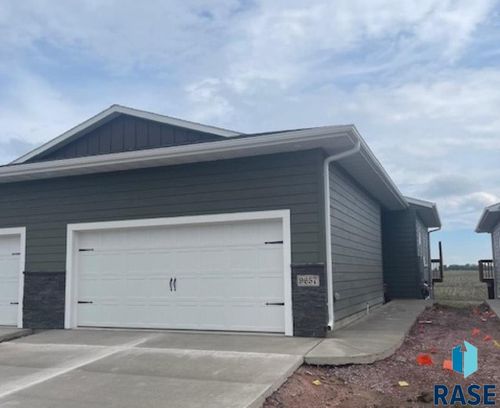 9657 W Tunis Dr Drive, Sioux Falls, SD, 57106 | Card Image