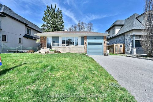 74 Robinson St, Markham, ON, L3P1N8 | Card Image