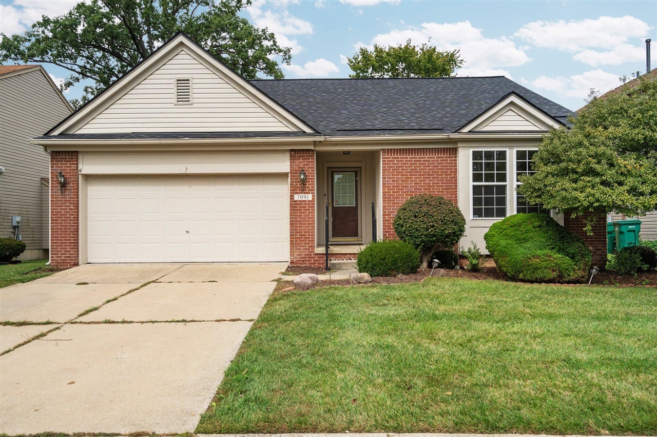 Oakridge Dr, Ypsilanti, MI 48197
