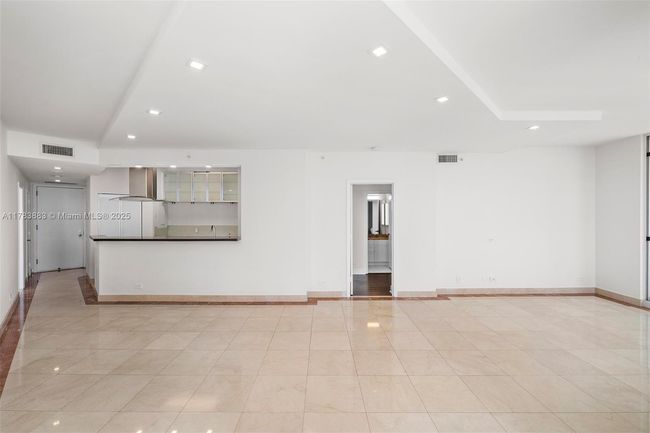 APT-2611 - 888 Brickell Key Dr, Condo with 2 bedrooms, 3 bathrooms and null parking in Miami FL | Image 10