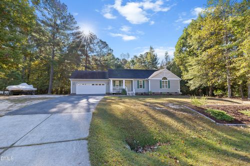 237 Hunter Ln, Zebulon, NC, 27597-5103 | Card Image