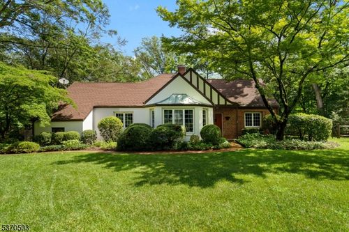 184 Hillside Ave, Bedminster, NJ, 07921-2514 | Card Image