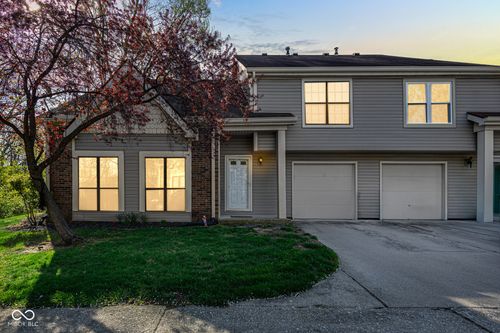 8001 Valley Farms Ln, Indianapolis, IN, 46214-1505 | Card Image