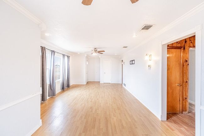 1204 Tinker St, House other with 3 bedrooms, 2 bathrooms and 2 parking in Seagraves TX | Image 4