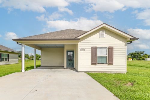 107 Saints Cir, Houma, LA, 70363-5881 | Card Image