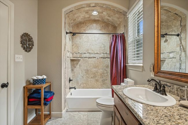 317 Paddle Boat Dr, House other with 4 bedrooms, 2 bathrooms and null parking in Granbury TX | Image 21