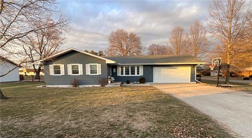 901 W North 14th St, Shelbyville, IL, 62565-9467 | Card Image