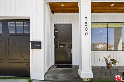 7500 Stewart Ave, Los Angeles, CA, 90066-1527 | Card Image