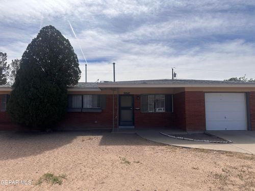 9868 Bomarc St, El Paso, TX, 79924-4942 | Card Image