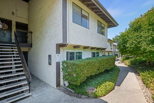 4-1676 Maple Ave, Solvang, CA, 93463-2668 | Card Image