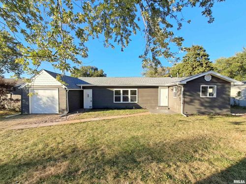 108 Hillman St, Washington, IL, 61571-9748 | Card Image