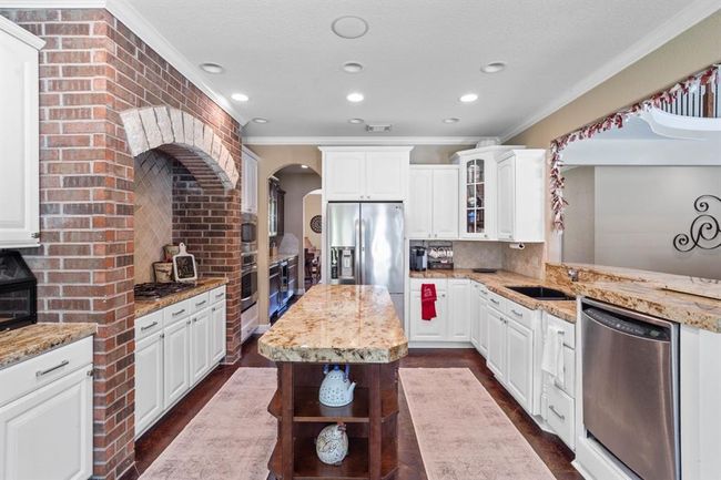 20203 Lake View Rd, House other with 4 bedrooms, 4 bathrooms and null parking in Damon TX | Image 16