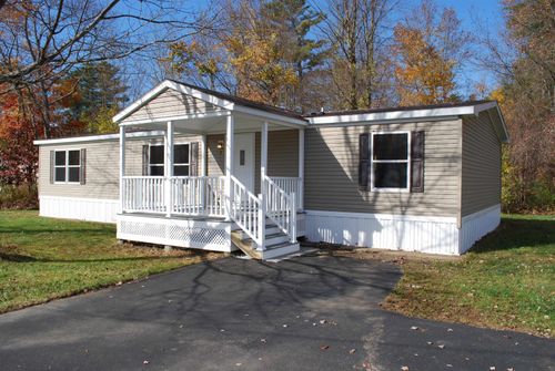 2 Mark Drive, Allenstown, NH, 03275 | Card Image