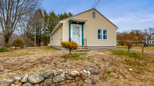 28 Ferry Road, Saco, ME, 04072 | Card Image