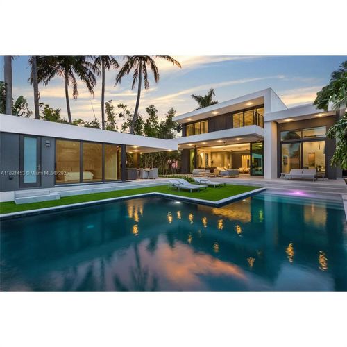 2456 Prairie Ave, Miami Beach, FL, 33140-3445 | Card Image